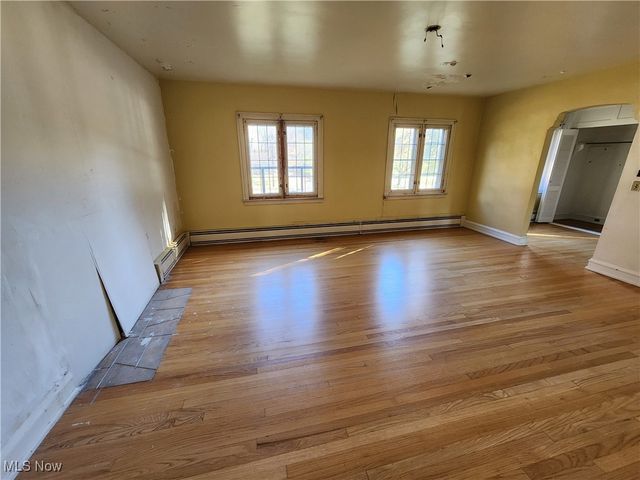 1854 5th Avenue, Youngstown, OH 44504