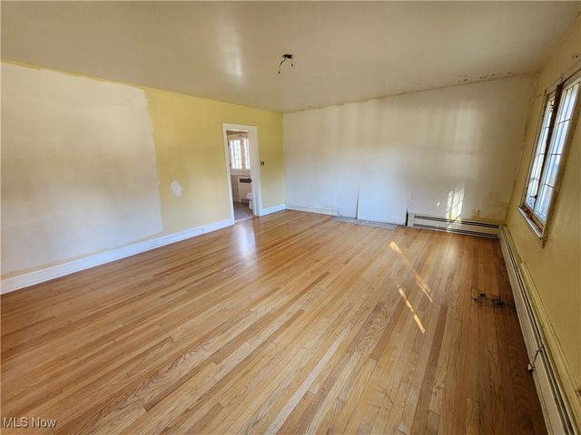 1854 5th Avenue, Youngstown, OH 44504