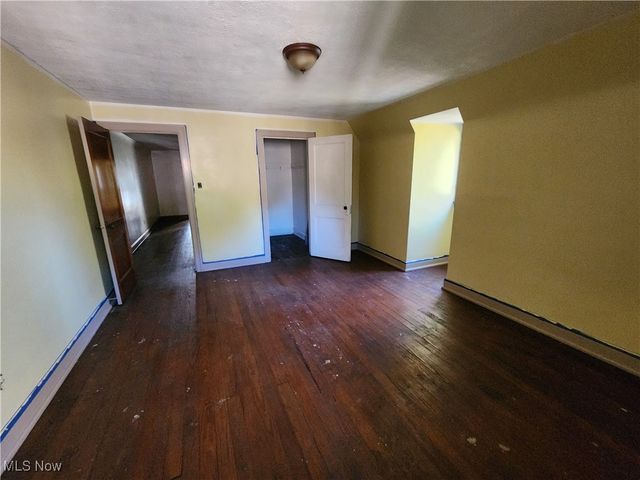 1854 5th Avenue, Youngstown, OH 44504