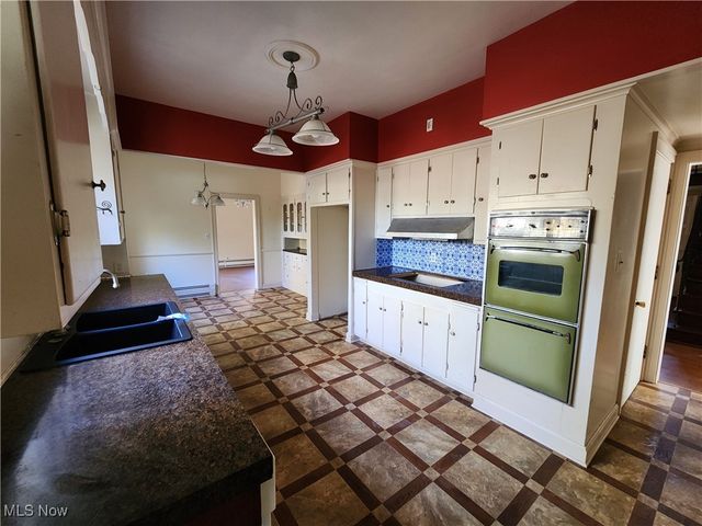 1854 5th Avenue, Youngstown, OH 44504