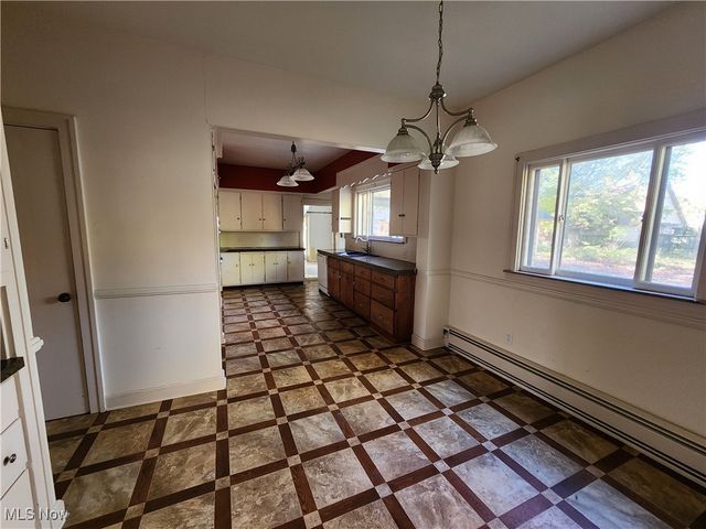 1854 5th Avenue, Youngstown, OH 44504