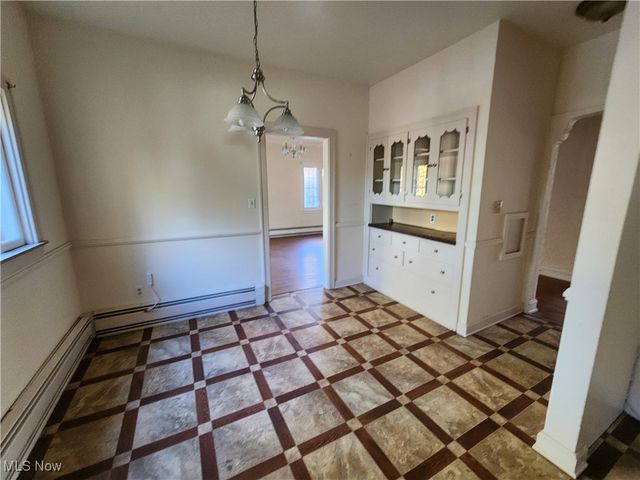 1854 5th Avenue, Youngstown, OH 44504