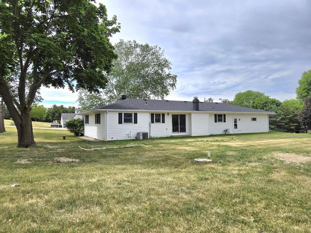 W6330 Eastern AVENUE, Fort Atkinson, WI 53538