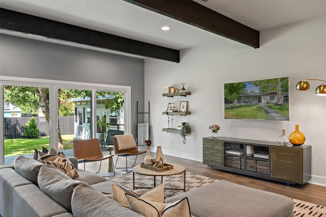 5721 Louise LN, Austin, TX 78757