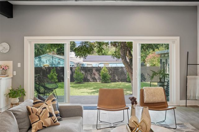 5721 Louise LN, Austin, TX 78757