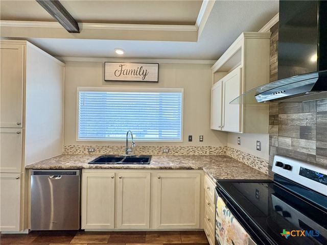 259 Hambleton Road, Victoria, TX 77905