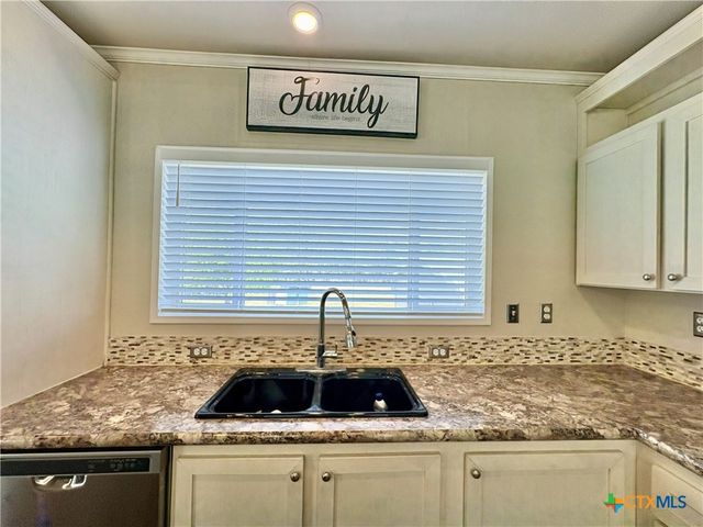 259 Hambleton Road, Victoria, TX 77905