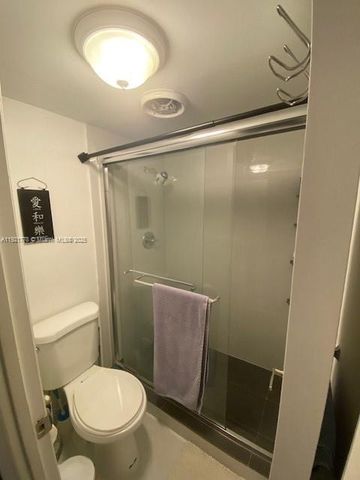 401 Golden Isles Dr 712, Hallandale Beach, FL 33009