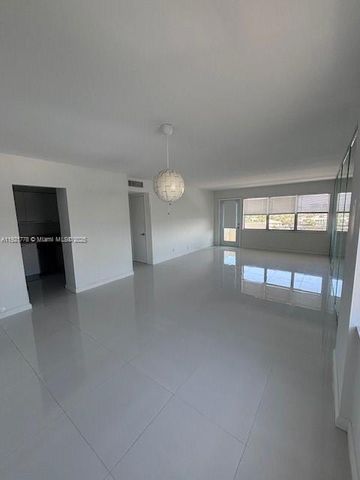 401 Golden Isles Dr 712, Hallandale Beach, FL 33009