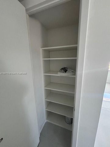 401 Golden Isles Dr 712, Hallandale Beach, FL 33009