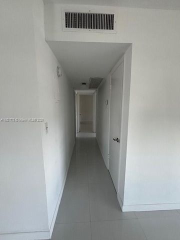 401 Golden Isles Dr 712, Hallandale Beach, FL 33009