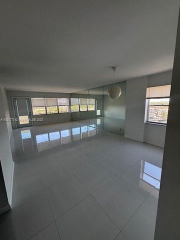 401 Golden Isles Dr 712, Hallandale Beach, FL 33009