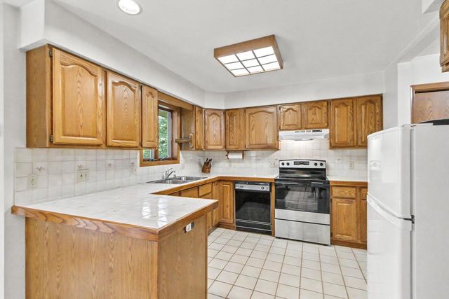 S3660 N Bent Tree Drive, Baraboo, WI 53913