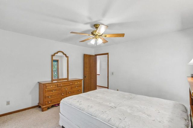 S3660 N Bent Tree Drive, Baraboo, WI 53913