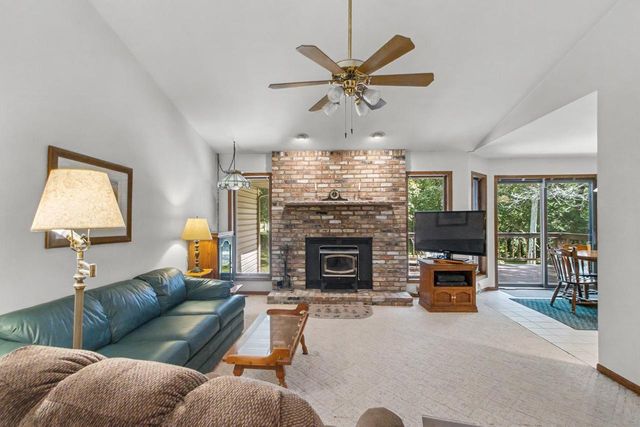 S3660 N Bent Tree Drive, Baraboo, WI 53913