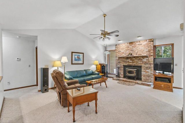S3660 N Bent Tree Drive, Baraboo, WI 53913