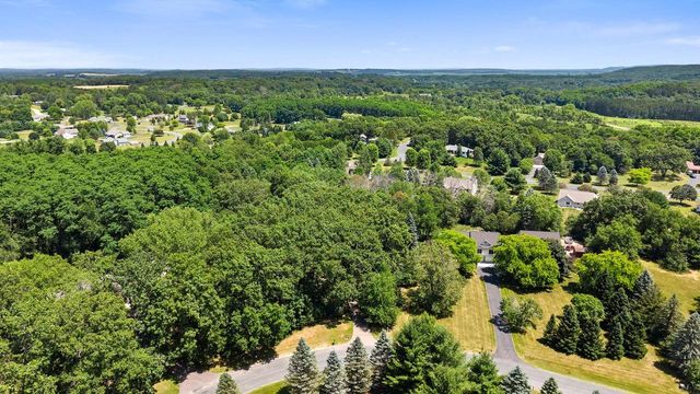 S3660 N Bent Tree Drive, Baraboo, WI 53913