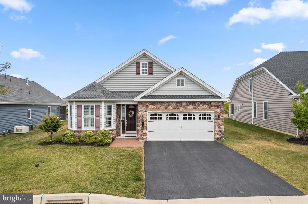 213 RESOLUTION DR, Downingtown, PA 19335