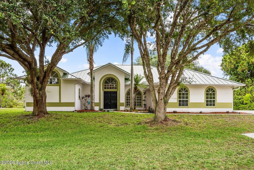 4691 Mooney Lane, Grant, FL 32949