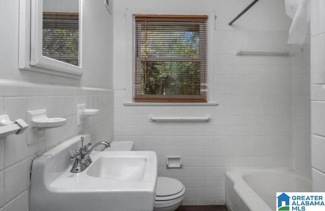 3730 LOOP ROAD, Tuscaloosa, AL 35404