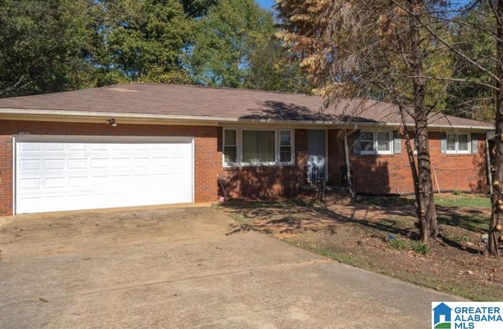 3730 LOOP ROAD, Tuscaloosa, AL 35404