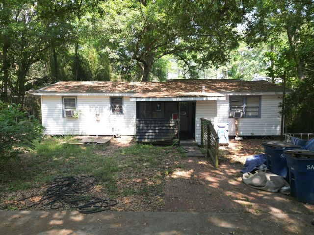 1738 Dogwood Road, Charleston, SC 29414
