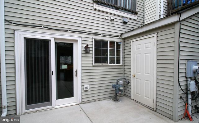 2423 DEW MEADOW CT, Herndon, VA 20171