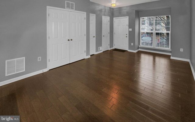 2423 DEW MEADOW CT, Herndon, VA 20171