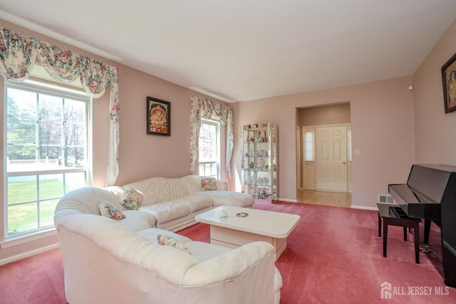 14 holohan Drive, Plainsboro, NJ 08536