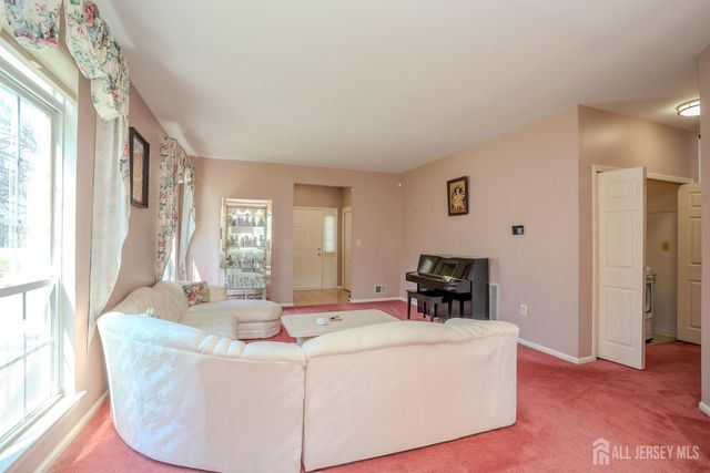 14 holohan Drive, Plainsboro, NJ 08536