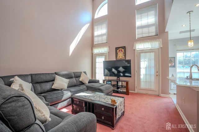 14 holohan Drive, Plainsboro, NJ 08536