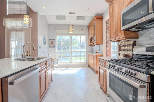 14 holohan Drive, Plainsboro, NJ 08536