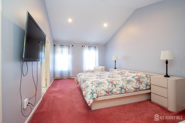 14 holohan Drive, Plainsboro, NJ 08536