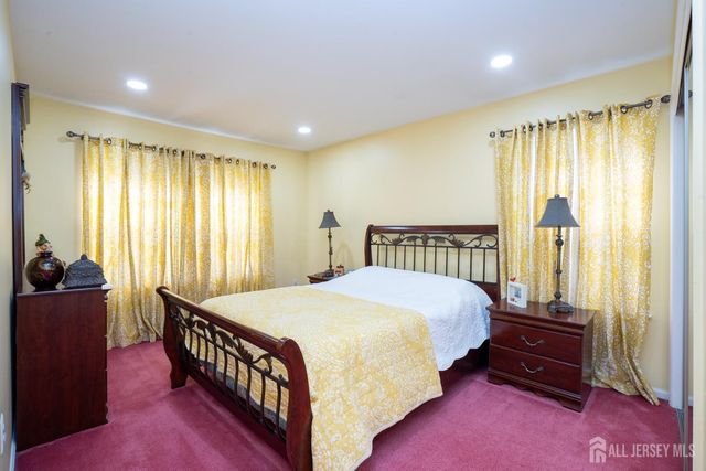 14 holohan Drive, Plainsboro, NJ 08536