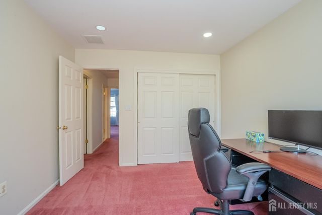 14 holohan Drive, Plainsboro, NJ 08536