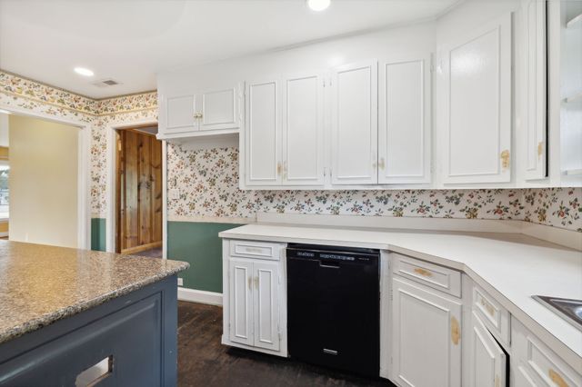 114 Calhoun St, Smithville, TN 37166