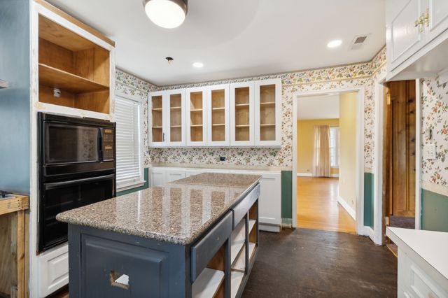 114 Calhoun St, Smithville, TN 37166
