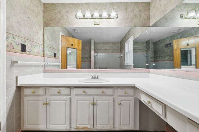 114 Calhoun St, Smithville, TN 37166