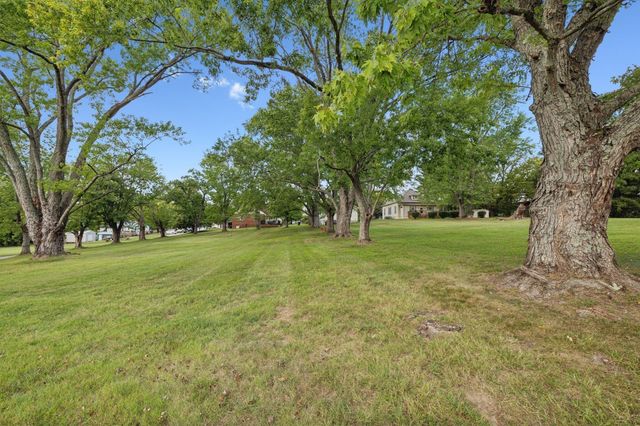 114 Calhoun St, Smithville, TN 37166
