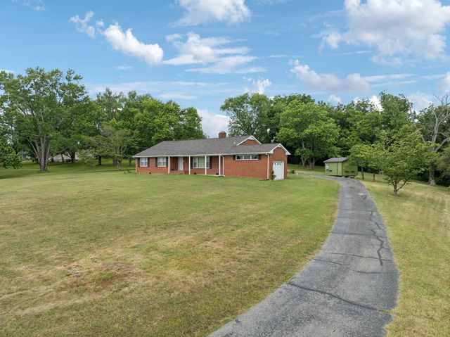 114 Calhoun St, Smithville, TN 37166