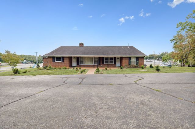 114 Calhoun St, Smithville, TN 37166