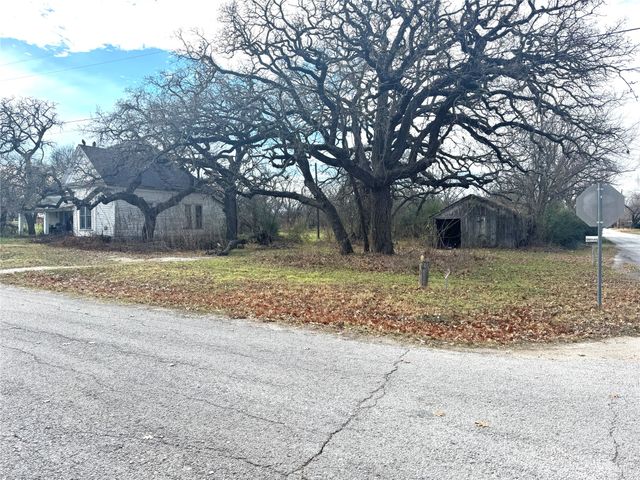 108 N Agnew Street, Boyd, TX 76023