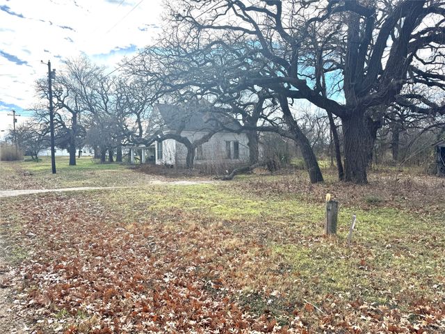 108 N Agnew Street, Boyd, TX 76023