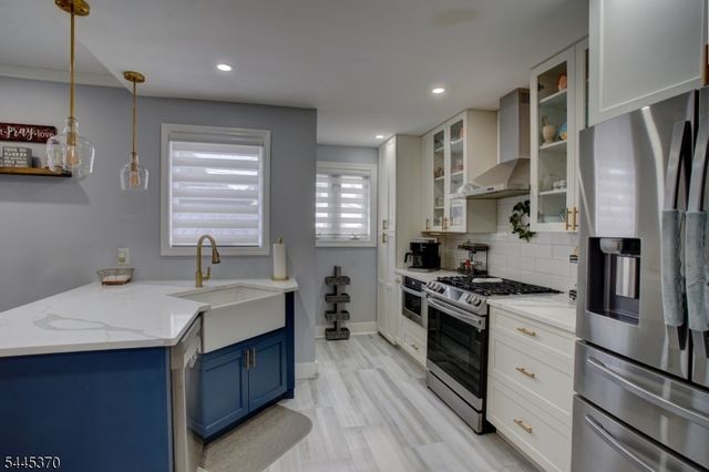 6 Grove St, Bloomfield Twp., NJ 07003