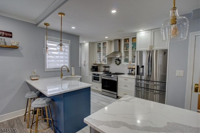 6 Grove St, Bloomfield Twp., NJ 07003