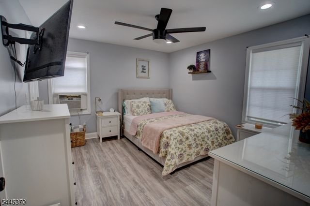 6 Grove St, Bloomfield Twp., NJ 07003