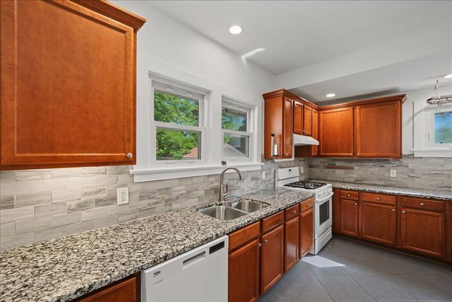 321 Mcdowell Road, Lexington, KY 40502