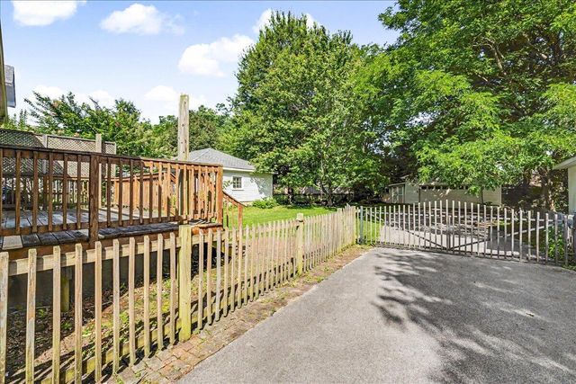 321 Mcdowell Road, Lexington, KY 40502