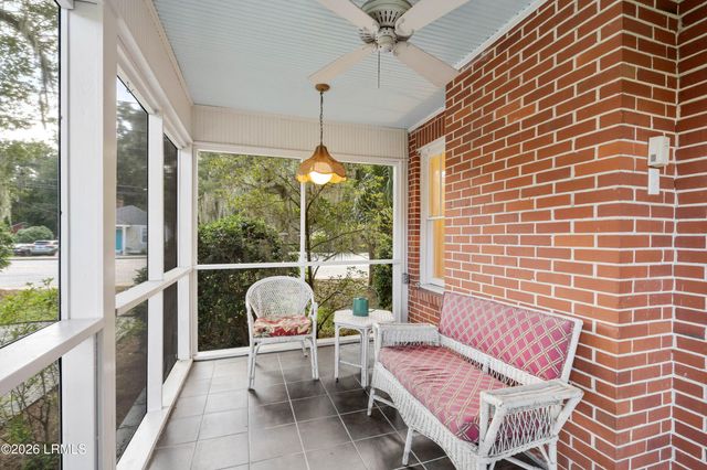 513 Ribaut Road, Beaufort, SC 29902