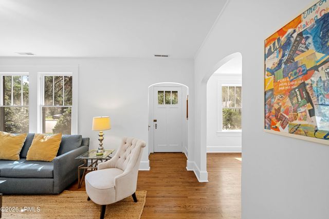 513 Ribaut Road, Beaufort, SC 29902